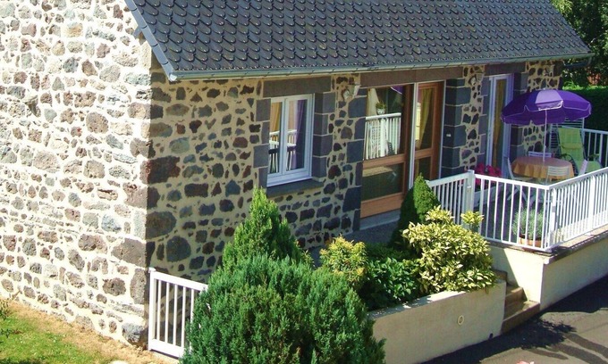 Nebouzat House | Gite *