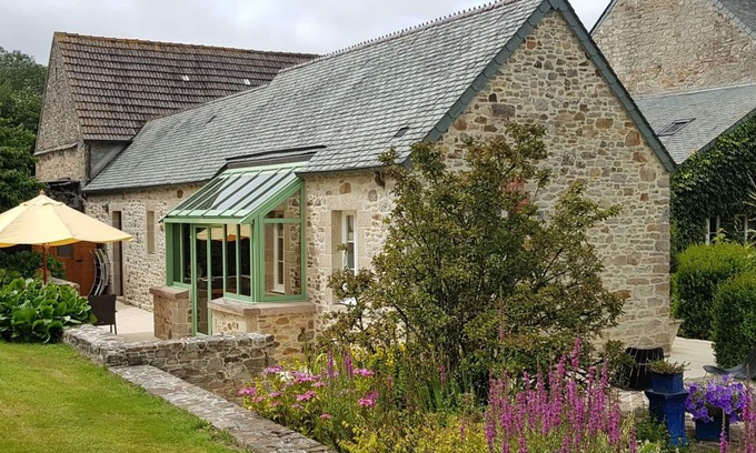 Grosville Cottage | Gite Grosville, 1 bedroom, 2 persons