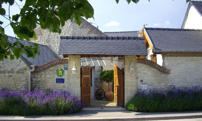 Marchais Cottage | Gite in Aisne with 5 bedrooms