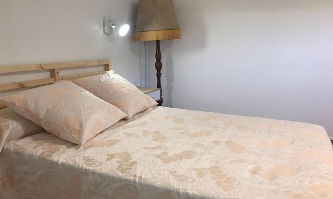 Montauban House | Gite in Montauban - equipped kitchen - car parking - garden with barbecue