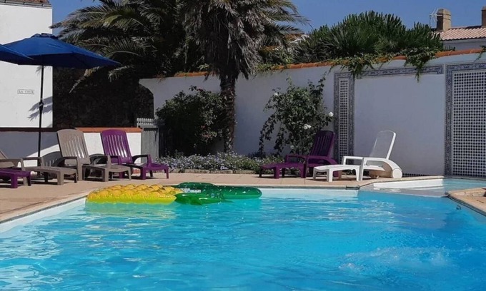 Sallertaine House | Gite in the heart of an artisan village - marsh views - near ocean
