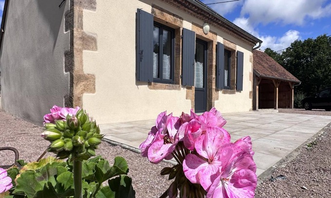 Isle-et-Bardais Cottage | Gite Isle-et-Bardais, 2 bedrooms, 6 persons