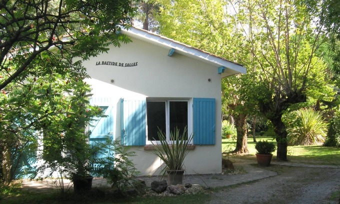Salles House | Gite LA Bastide DE Salles