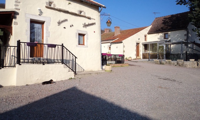Bransat House | Gite la lieutenance a la campagne accepts pets