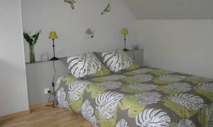 Saint-Paul-du-Vernay Apartment | GITE labellized 2 * in the countryside, NEAR BAYEUX, BEACHES OF THE LANDING.
