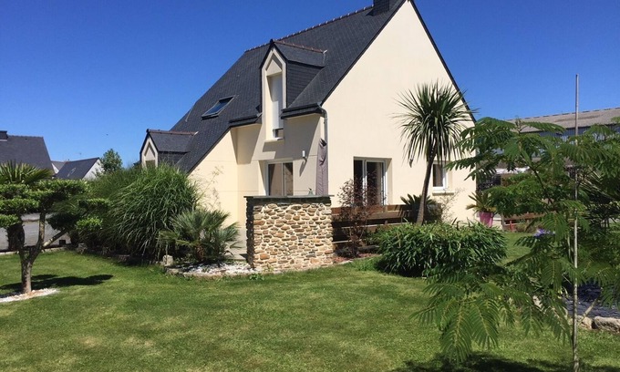 Ploumilliau House | Gite Le Grand Chêne à Ploumilliau à 4 km des Plages