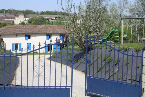 Saint-Laurent-du-Plan House | Gite le Laurentin