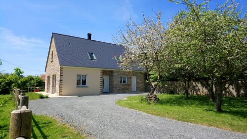 Saint-Germain-sur-Ay House | Gite Le Patelot
