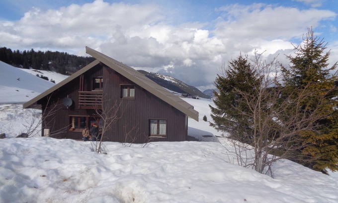Thorens-Glieres Ski Chalet | Gîte les Augets, near the lanfiannes restaurant, cross-country ski center
