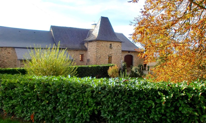 Lescure-Jaoul House | Gite les Balsamines spacious 3 stars quiet wifi country of hundred valleys