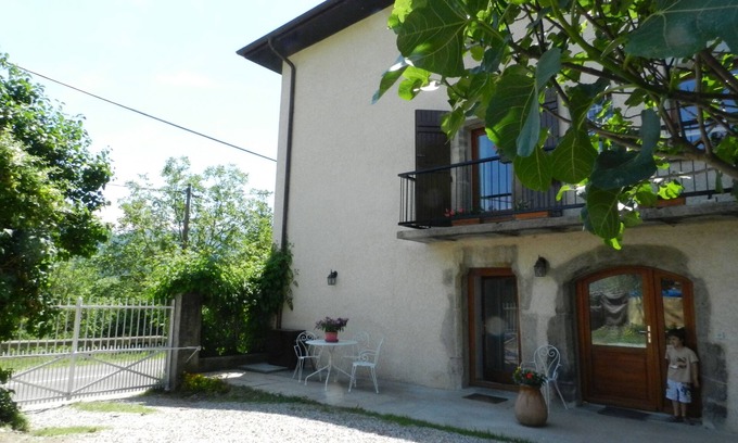 Sainte-Helene-du-Lac Apartment | GITE LES PLATANES T2 de 33m2, 3* AU CALME PROCHE LAC