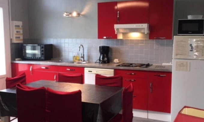 Carpentras Apartment | GITE LES TOURNESOLS 4/6 PERSONS