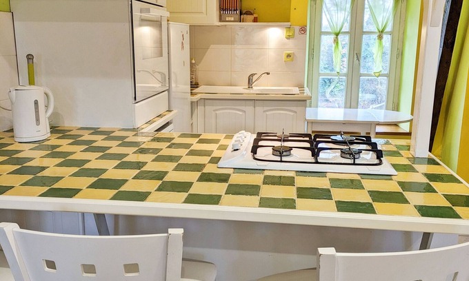 Montjean Cottage | Gite Montjean, 2 bedrooms, 5 persons