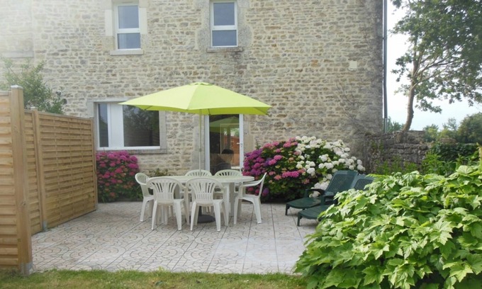 Coigny Cottage | Gite Montsenelle, 3 bedrooms, 5 persons