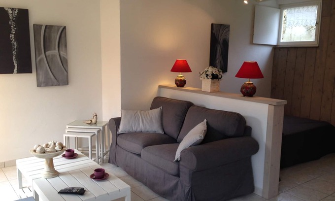 Daglan Cottage | Gite near Sarlat - large swimming pool 14/7m and its jacuzzi