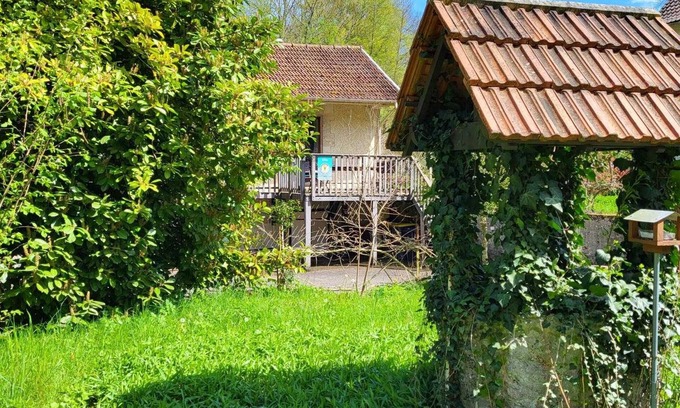 Nesles-la-Vallee Cottage | Gite Nesles-la-Vallée, 3 bedrooms, 5 persons