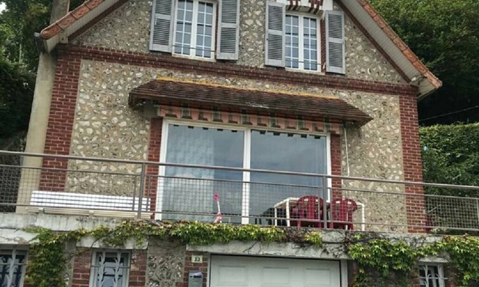 Veulettes-sur-Mer House | Gite Normandie, between SEA and COUNTRYSIDE, 400m from the SEA