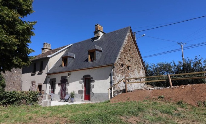 Pleaux Cottage | Gite Pleaux-Loupiac, 2 bedrooms, 4 persons