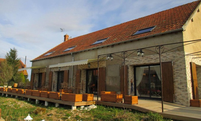 Saint-Hilaire Cottage | Gite Saint-Hilaire, 5 bedrooms, 15 persons