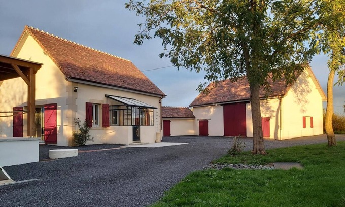 Saligny-sur-Roudon Cottage | Gite Saligny-sur-Roudon, 2 bedrooms, 5 persons