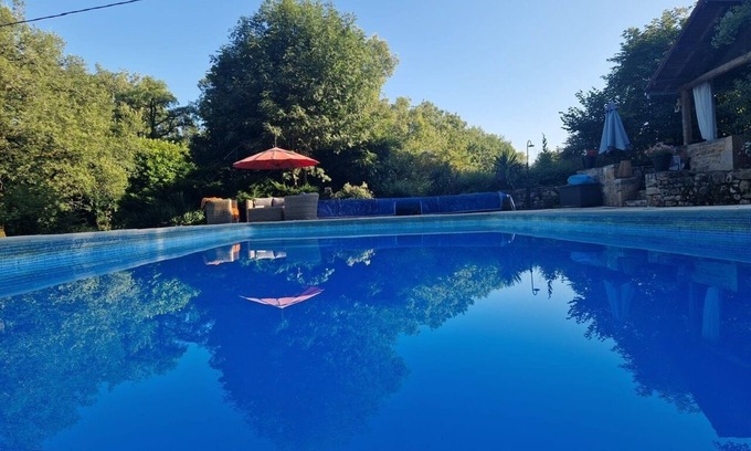 Loze House | Gite sleeps 4/5 with uninterrupted view of the pool