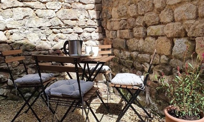 Theuville Cottage | Gite Theuville, 2 bedrooms, 4 persons