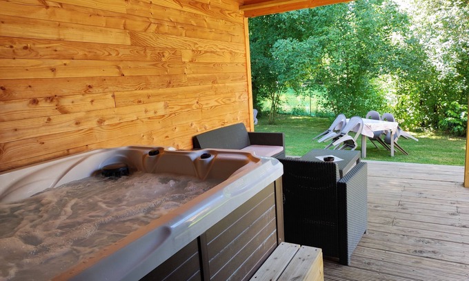 Oisly House | Gîte with private SPA near Beauval zoo and châteaux