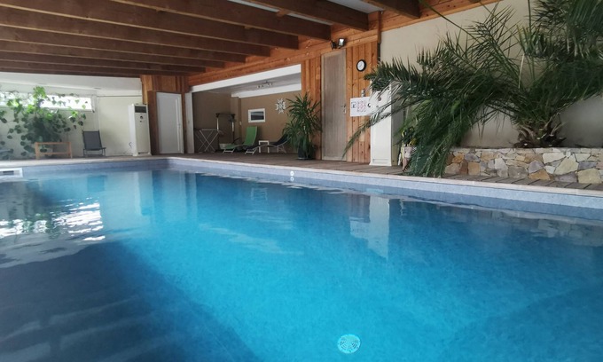 Remomeix Ski Chalet | Gîte with private swimming pool heated to 30°C all year round, 15 min from Alsace
