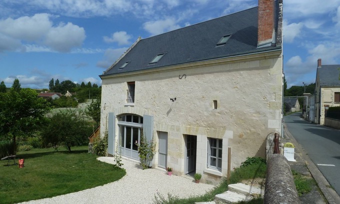 Avon-les-Roches House | Gites 6 Personnes Avon les Roches 37220 en Maison
