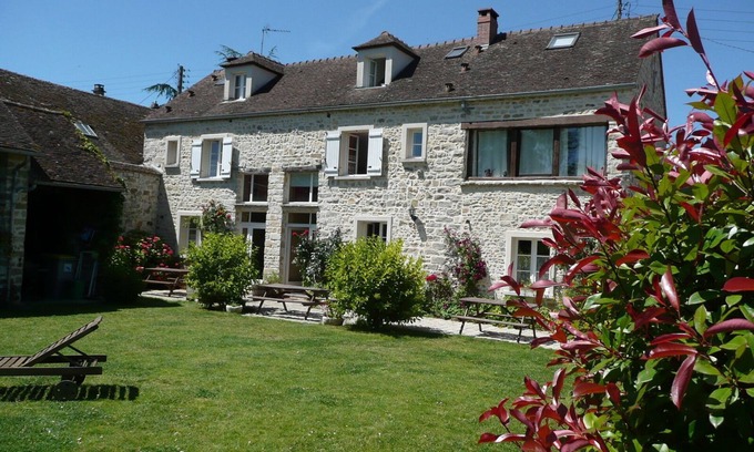 Recloses Cottage | Gites daffodils, very large capacity, near Fontainebleau