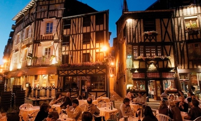 Bersac-sur-Rivalier Cottage | Gites Le Segur - Wisteria Cottage