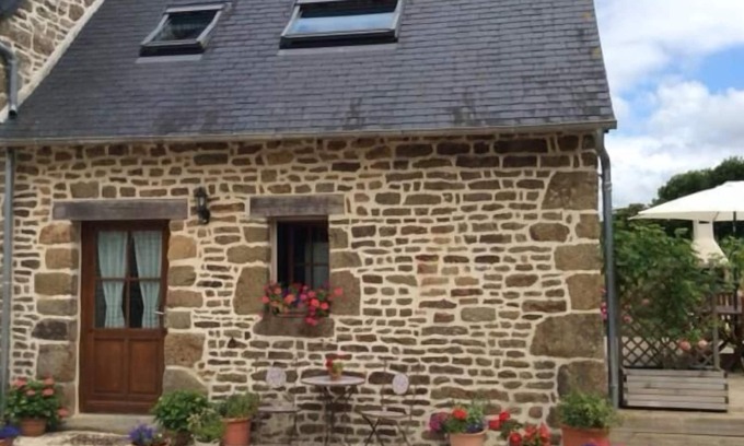 Saint-Simeon Cottage | Gites Les Coudreaux - Le Petit Bijou