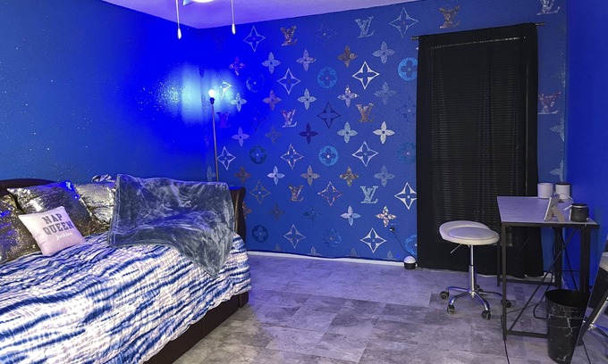 The Villages Apartment | Giving The Blues