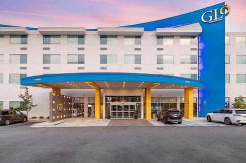 Savannah Hotel | GLō Best Western Savannah-Gateway I-95