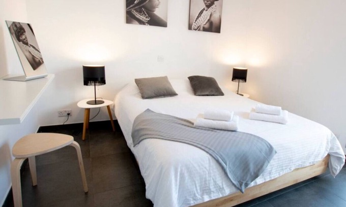 Lykabittos Apartment | Glabur Stays - The Amazing 1-Bedroom, City Center