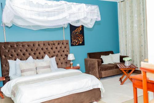 Moshi Cabin | Glacier View Lodge