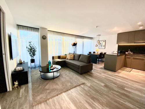 Uster District Apartment | GLAD Spot: Zurich - Central - Design - Netflix