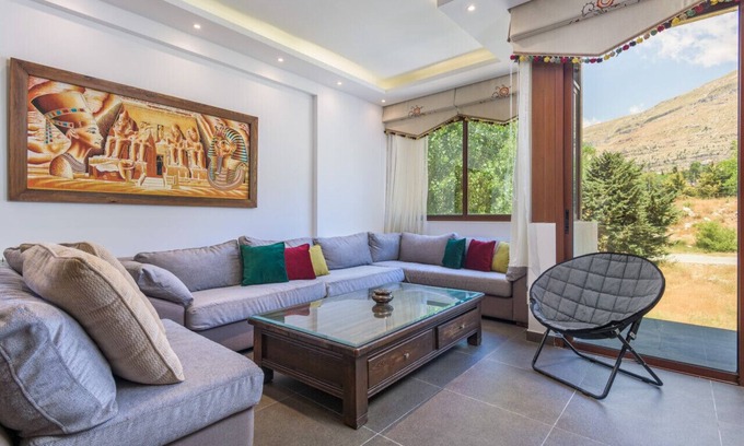 Kfardebian Villa | Glade 2-bedroom Duplex Apt in Kfardebian