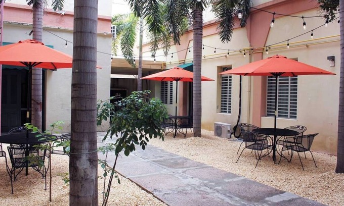 Ponce Centro Apartment | Gladiolas 1104