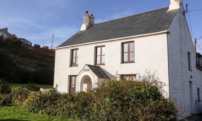 Aberdaron Cottage | GLADSTONE, pet friendly, character holiday cottage in Aberdaron