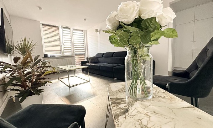 Biala Podlaska Apartment | Glam House