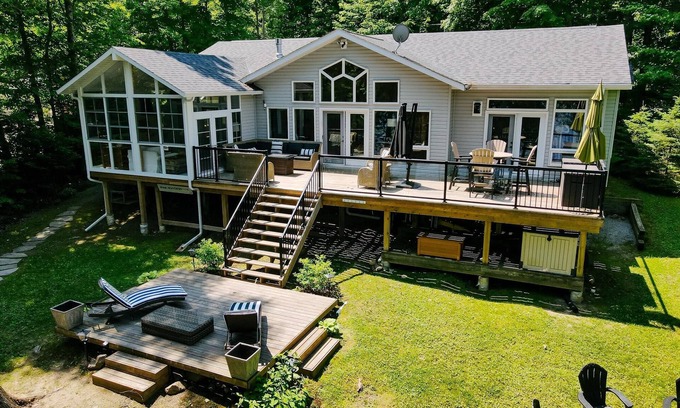 Irondale Cottage | Glamorous and beautifully appointed cottage!