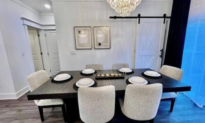 Gainesville House | Glamorous House