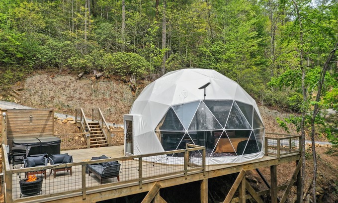 Cherry Log House | Glamp Blue Ridge - Dome 5, Lilith. Escape to a dome on the falls