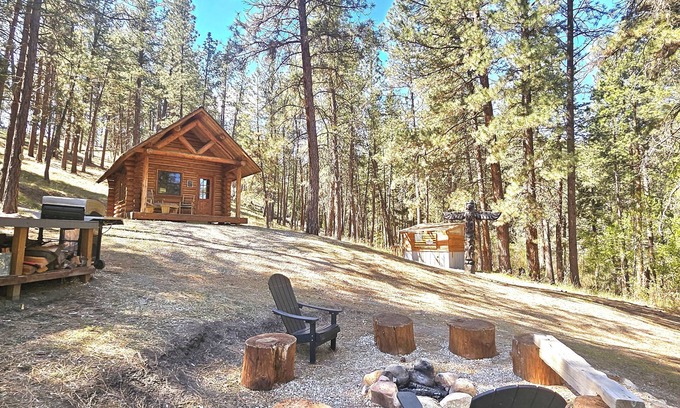 Corvallis Cabin | GLAMPING at it's best in 2025! Visit ournCabin at Montana Mountain Time Farms!