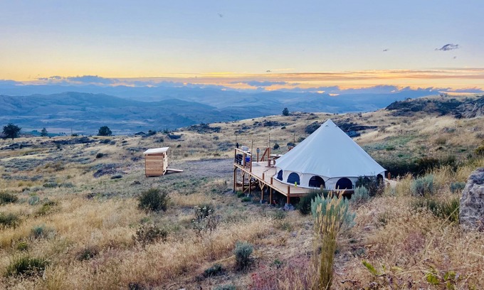 Tonasket RV Rental | Glamping Bell tent with amazing mountain views!