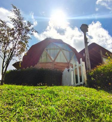 Guarne Ski Chalet | Glamping Cabañas Sharmont