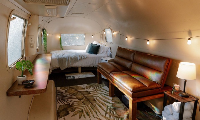 Canyon Lake House | Glamping getaway with private hot tub in Canyon Lake, TX