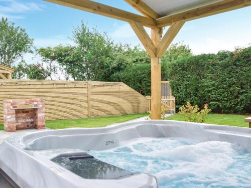 Chorlton-by-Backford House | Glamping Pod 1 - Uk49949