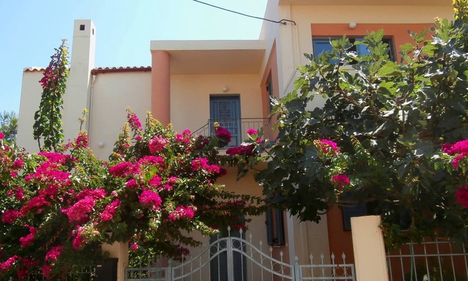 Daratsos House | Glaros Home - Large garden, balconies, close to the beach, seaview